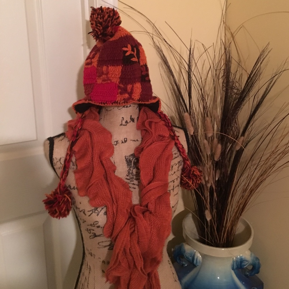 Hat and scarf duo