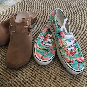 Bundle 2pr Shoes. Vans Women's 9.5  Bjorndal 9.5