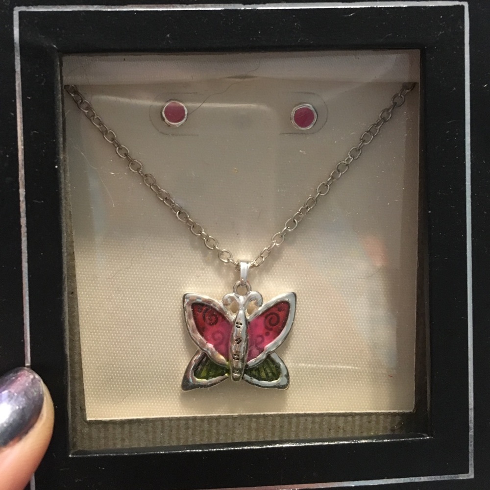 Butterfly necklace with pink earrings