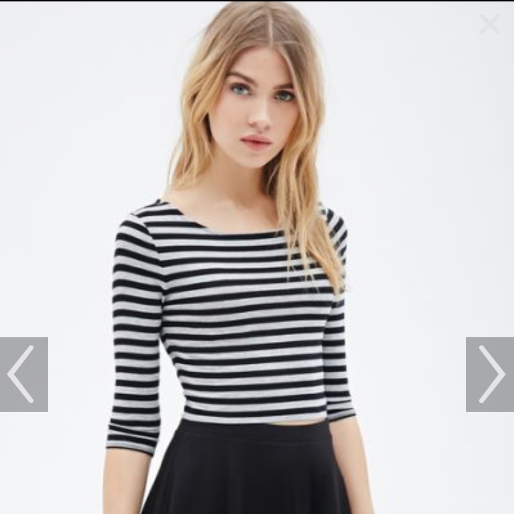 Black and gray crop top