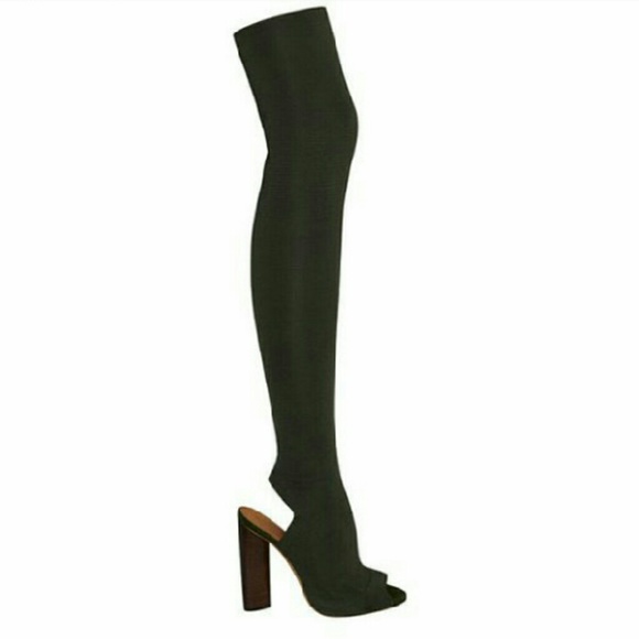 Kimmy Over The Knee - Picture 2 of 2