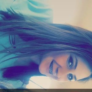 Meet your Posher, Makayla