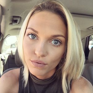 Meet your Posher, Lacey