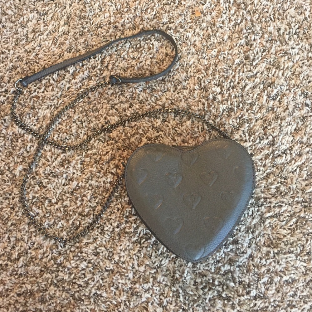 Heart shaped gray purse with metal chain