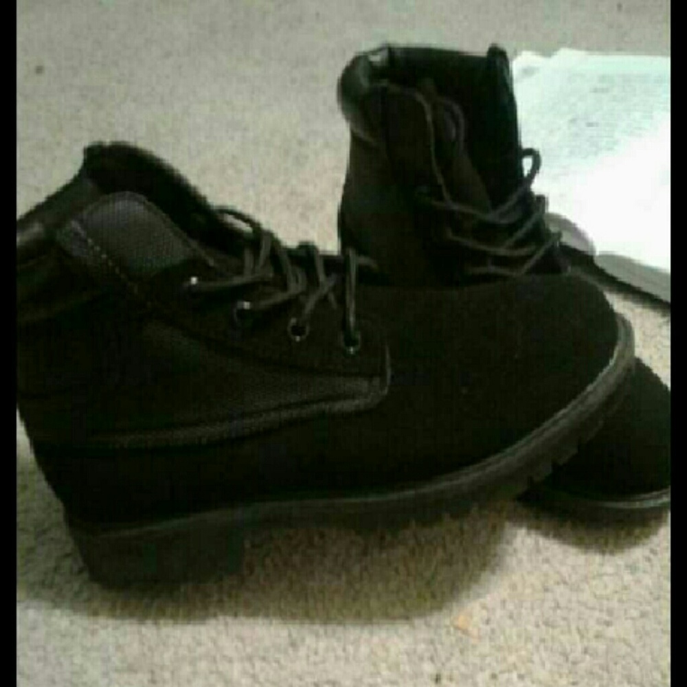 All black levi shoes (BOYS AND GIRLS)