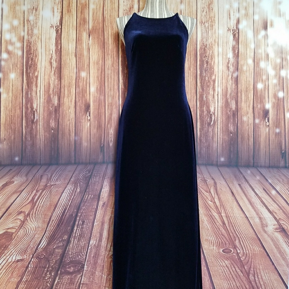 Steppin' Out ▪ Deep Blue Velvet Evening Gown