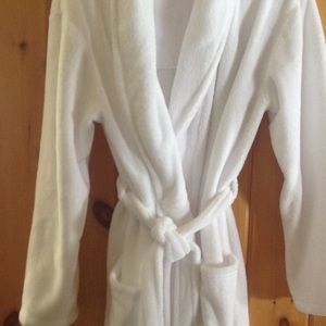 adonna Bath robe Size Medium