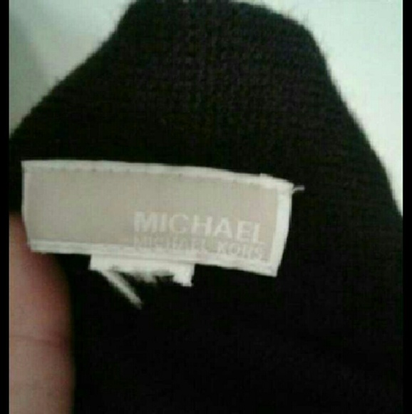 Michael kors scarf - Picture 2 of 2