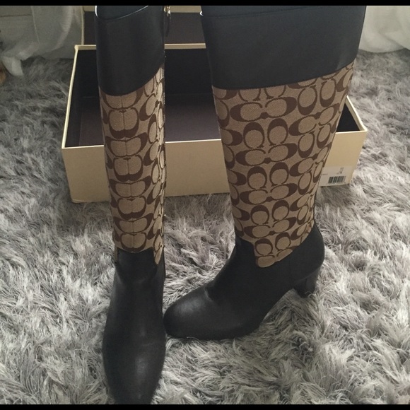 Brand NEW COACH boots 7 brown leather khaki shoes - Picture 2 of 8