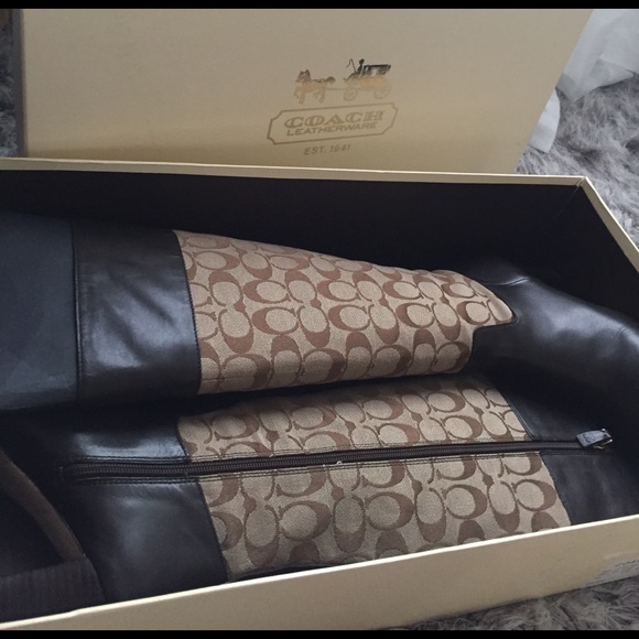 Brand NEW COACH boots 7 brown leather khaki shoes - Picture 6 of 8