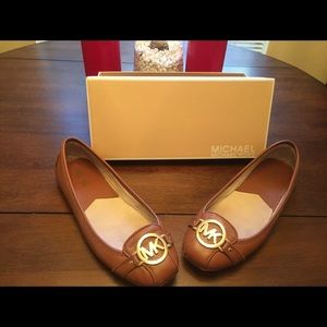 Authentic luggage color Michael kors ballet flats