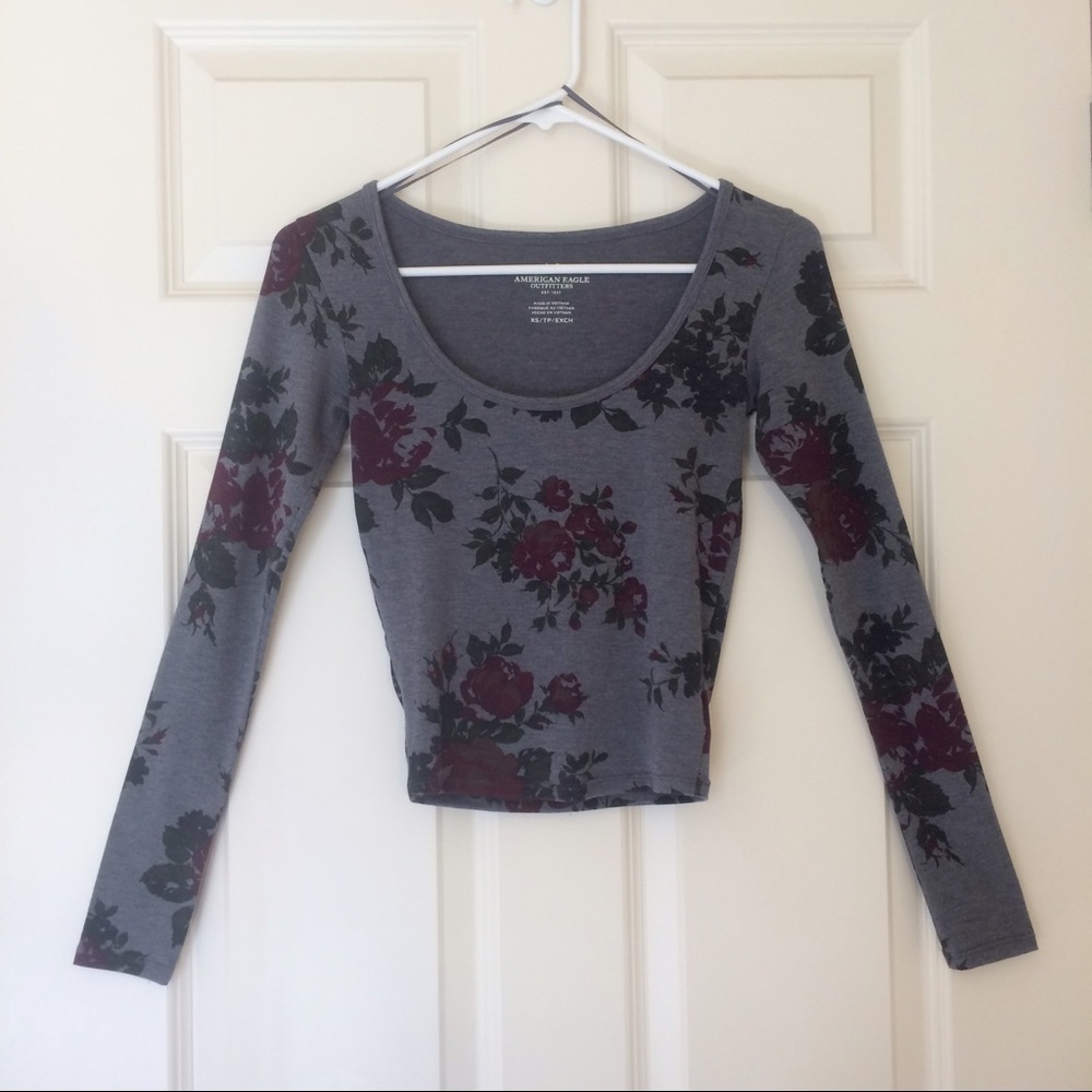 American Eagle crop top!