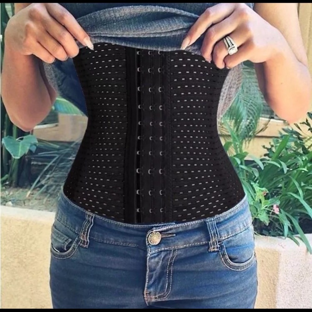 Waist trainer/shaper