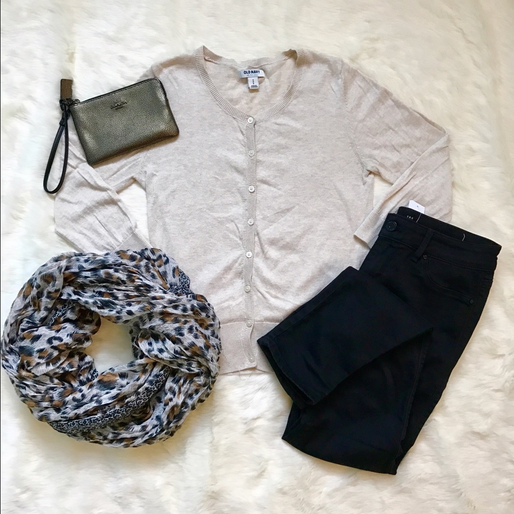 Old Navy Cotton Cardigan in Oatmeal