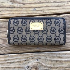 Michael Kors Black and Tan Wallet
