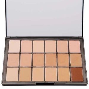 MediaPro sheer foundation palette- 18 crepe colors