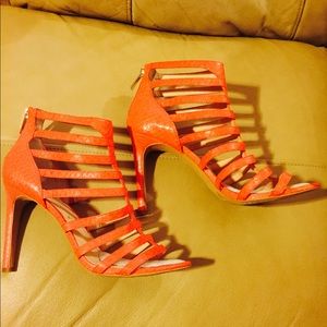 VinceCamuto size10M. 4.5" heels. Worn once.