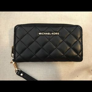 Michael Kors Wallet/Wristlet