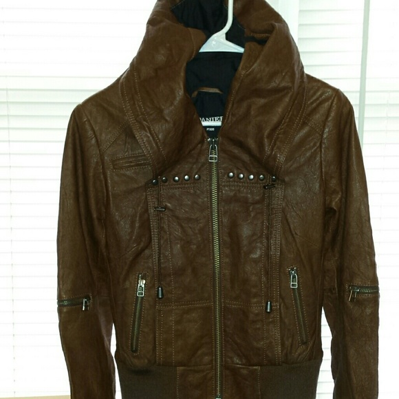 Danier leather bomber jacket NWOT - Picture 2 of 4