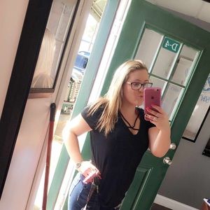 Meet your Posher, Halie