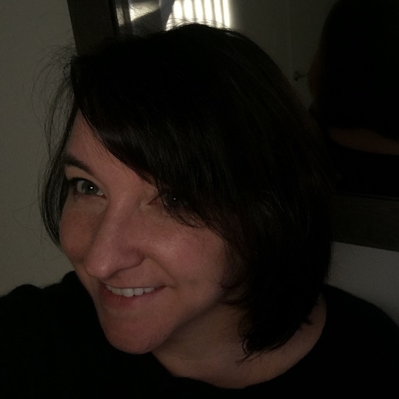 Meet your Posher, Gerianne - Picture 1 of 1