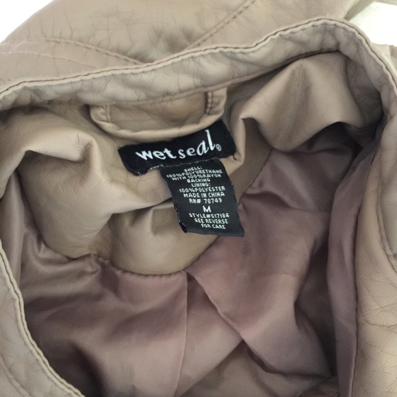 Leather jacket - Picture 1 of 5