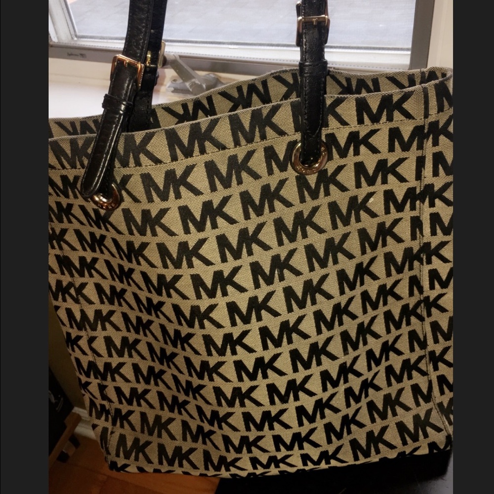 Michael Kors tote