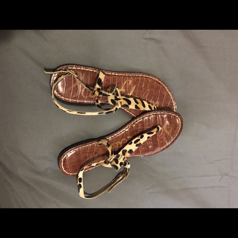 Sandals with backstrap leopard print