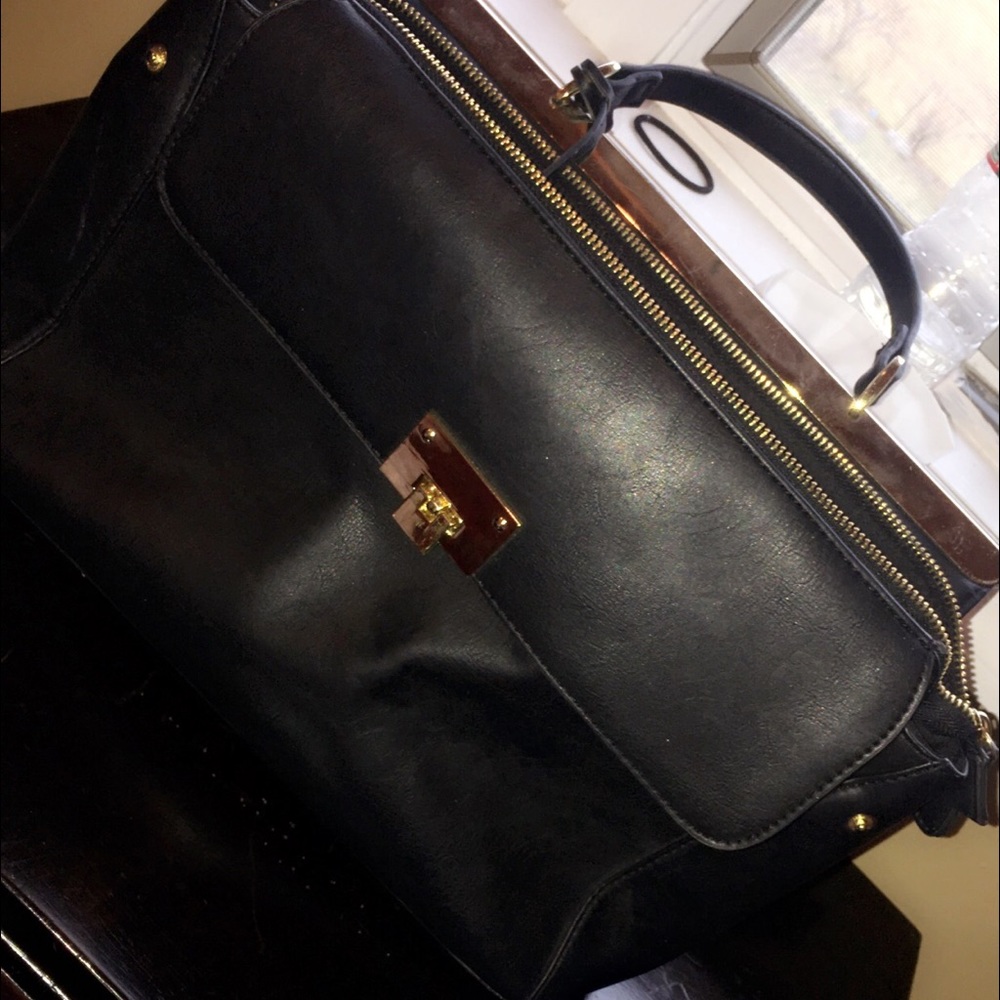 Forever 21 black handbag