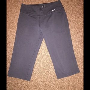 Nike dry fit capris