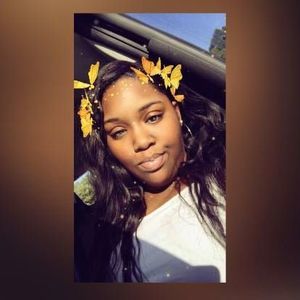 Meet your Posher, Joneika