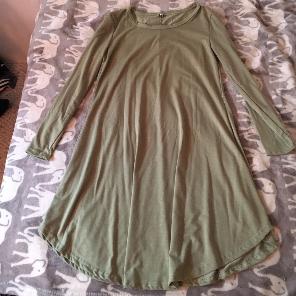 long sleeve knee high dress