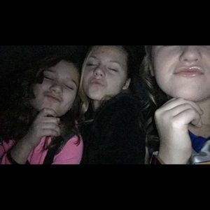 Meet your Posher, Genevieve