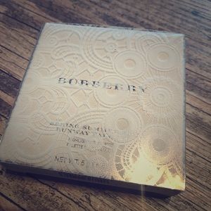 Burberry Spring/Summer 2016 Runway Palette White