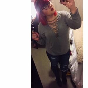 Meet your Posher, Taylor nicoleco