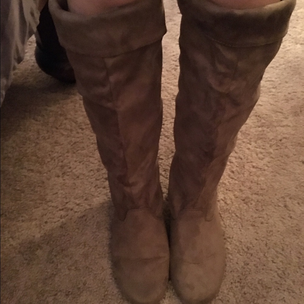 Brownish beige suede boots