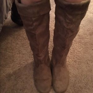 Brownish beige suede boots