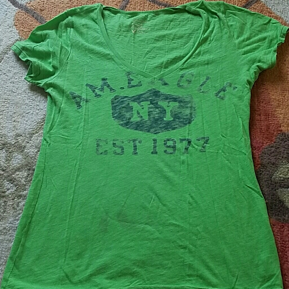 Green American Eagle t-shirt