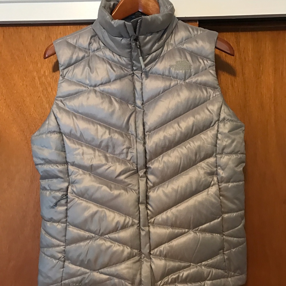 NWOT The North Face Aconcagua Down Vest Large