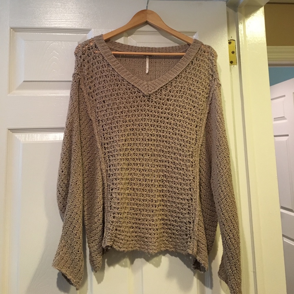Gorgeous Free People sweater worn only once!