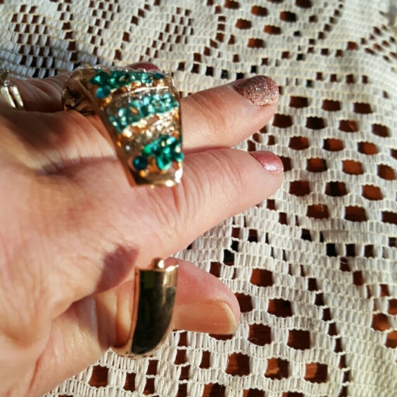 Watch - Picture 2 of 4