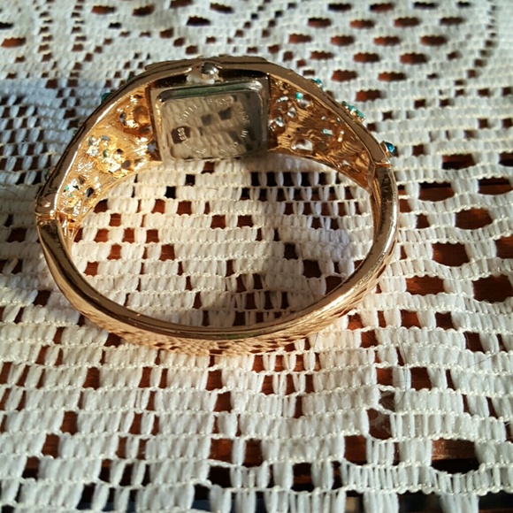 Watch - Picture 3 of 4