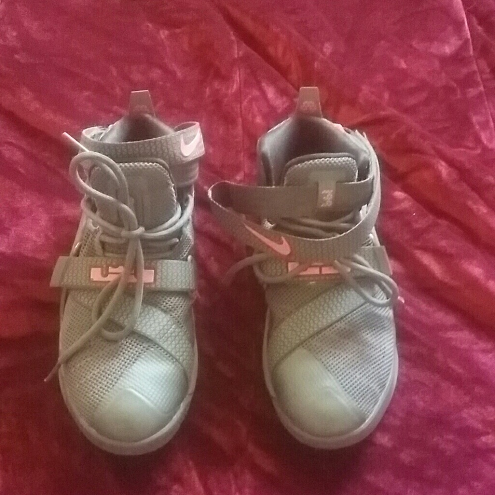 Nike lebron