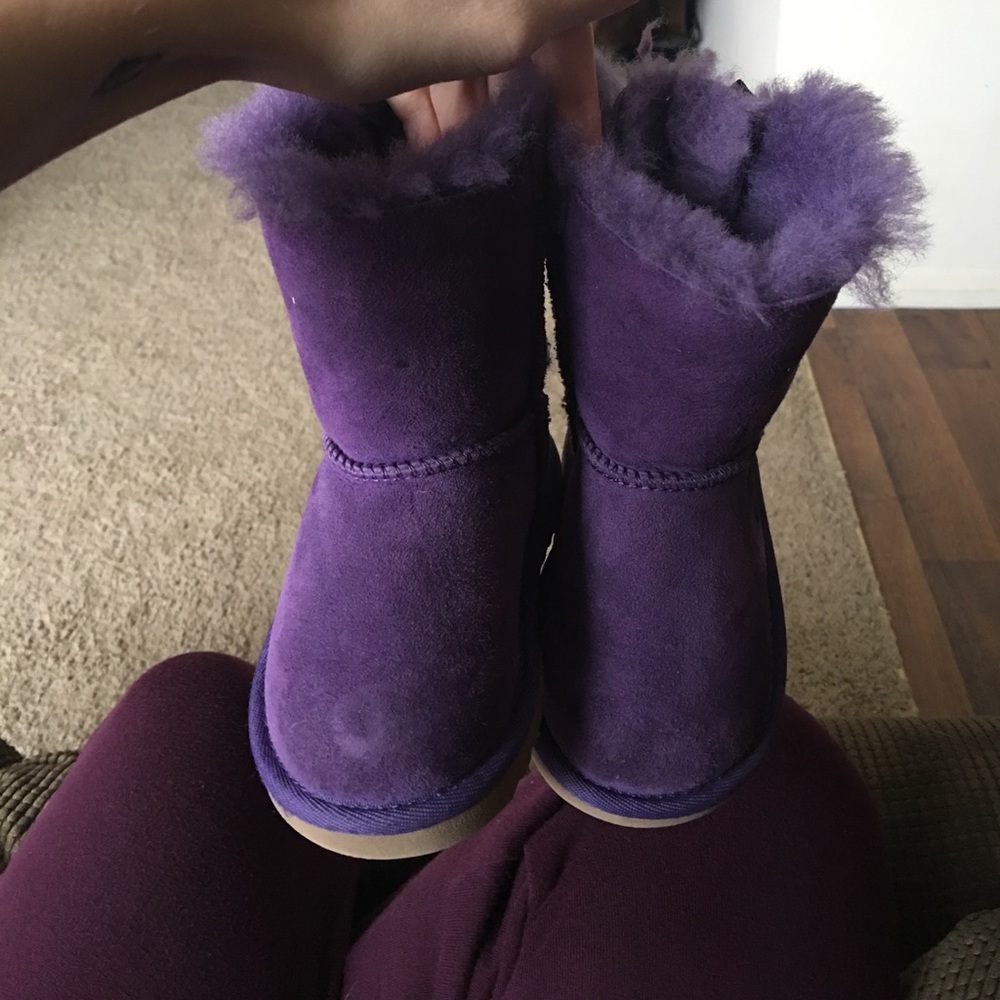 Uggs - image 1