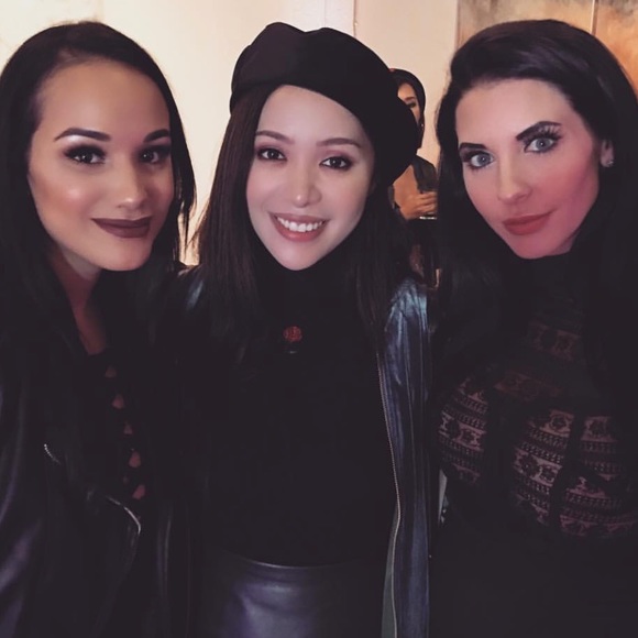 ๐๐ปโค๏ธ Welcome To My Closet Lovies!! - Picture 2 of 8