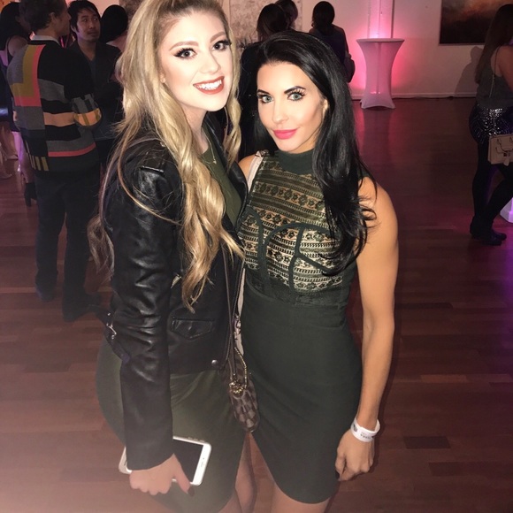 ๐๐ปโค๏ธ Welcome To My Closet Lovies!! - Picture 4 of 8