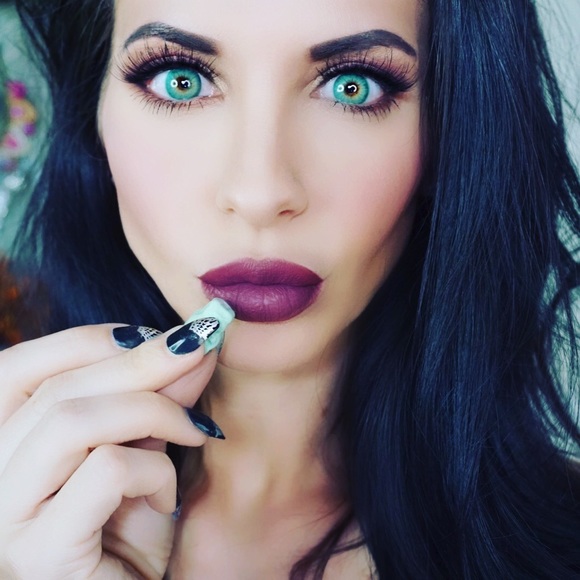 ๐๐ปโค๏ธ Welcome To My Closet Lovies!! - Picture 5 of 8