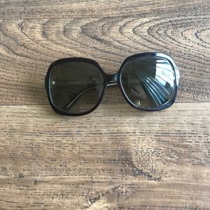 Tory burch sunglasses with case