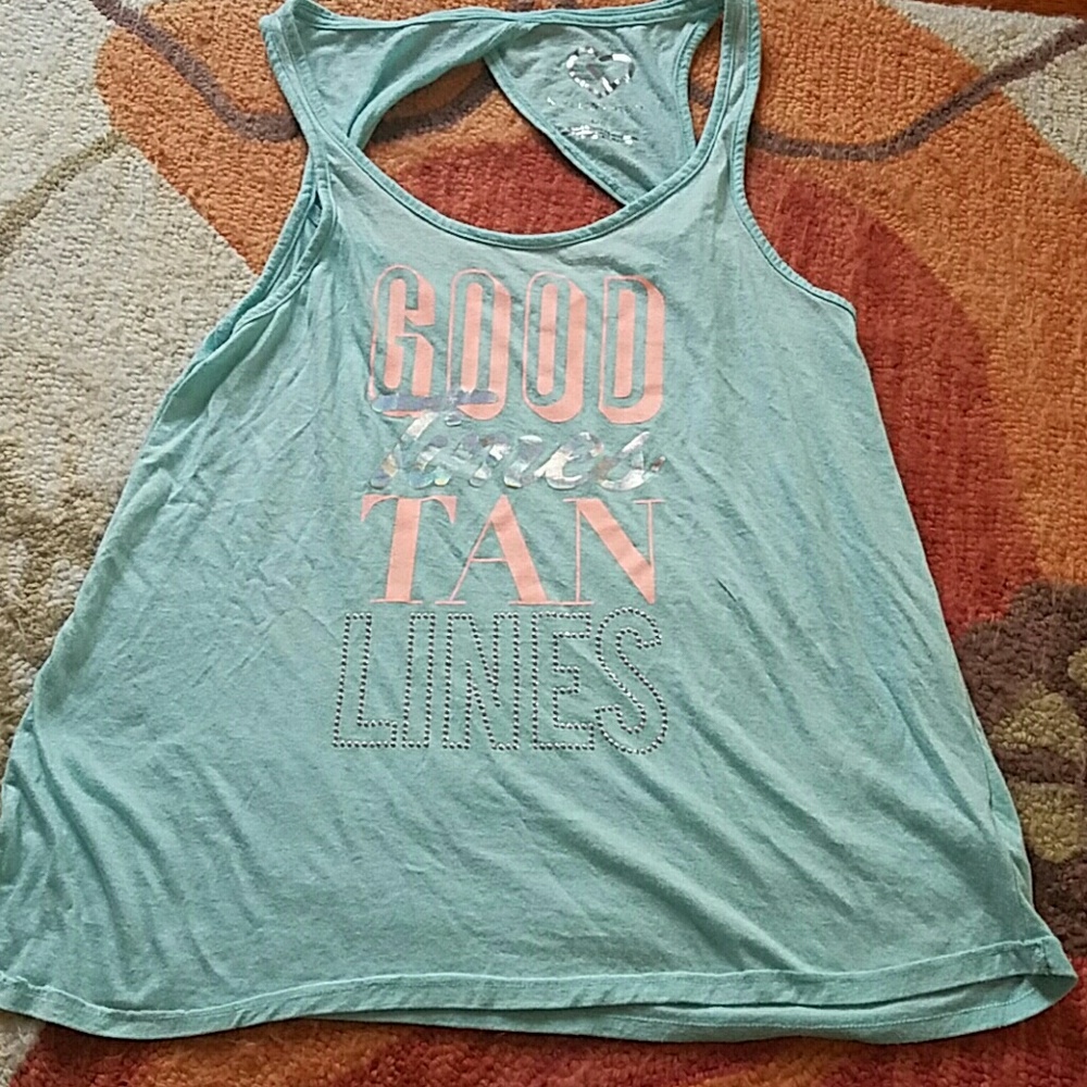 Cute tank with open back( LIVE LOVE DREAM)