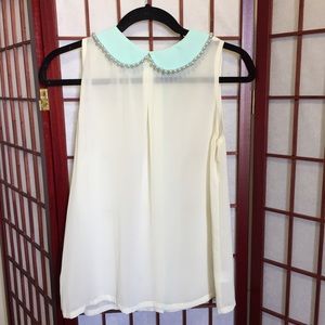 Peter Pan collar contrast top